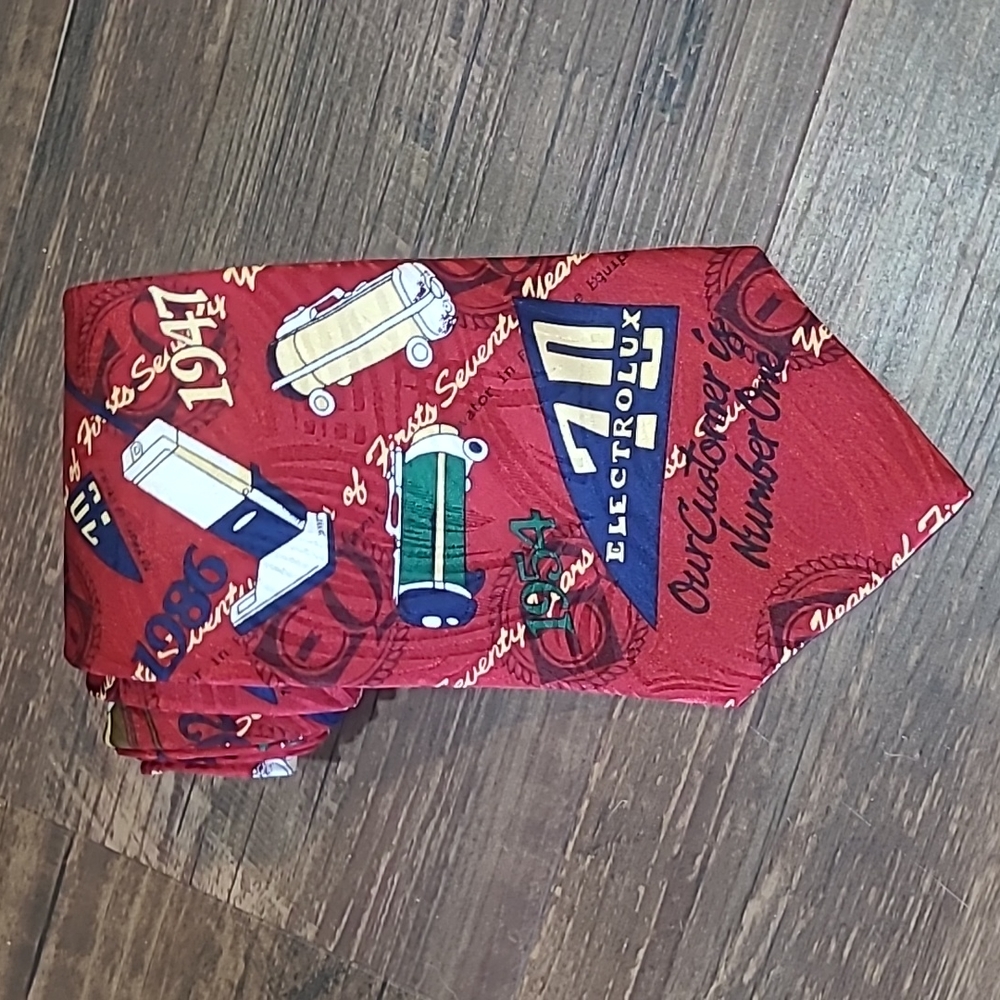 🌟3/$20 Vintage Retro Electrolux Lux Silk Deep Red Tie Necktie Made in USA